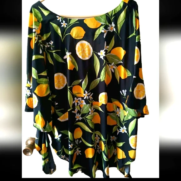 Unique Spectrum Knit Women's Lemon Pattern Stretch Plus Size Blouse. Size 3X - Picture 4 of 8